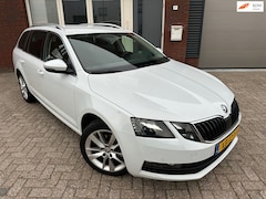 Skoda Octavia Combi - 1.5 TSI Greentech Style / Navi / PDC / DAB / Clima / Cruise / Stoelverw