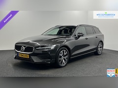 Volvo V60 - 2.0 B3 Essential TREKHAAK CRUISE CARPLAY NAVI LM ECC