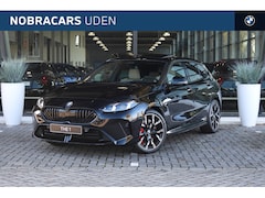 BMW 1-serie - 120 M Sport Automaat / Panoramadak / Sportstoelen / Achteruitrijcamera / M Adaptief onders