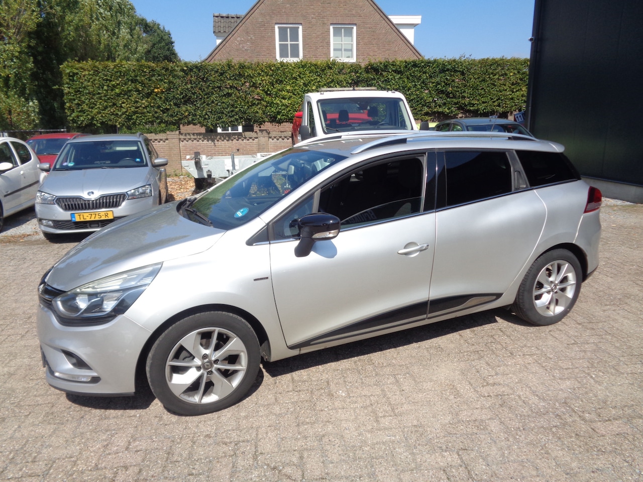 Renault Clio Estate - 0.9 TCe Limited ECC, Navigatie, PDC, LM velgen - AutoWereld.nl