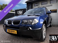 BMW X3 - 3.0i Executive *AUTOMAAT*PANO*TREKHAAK*CRUISE*A/C