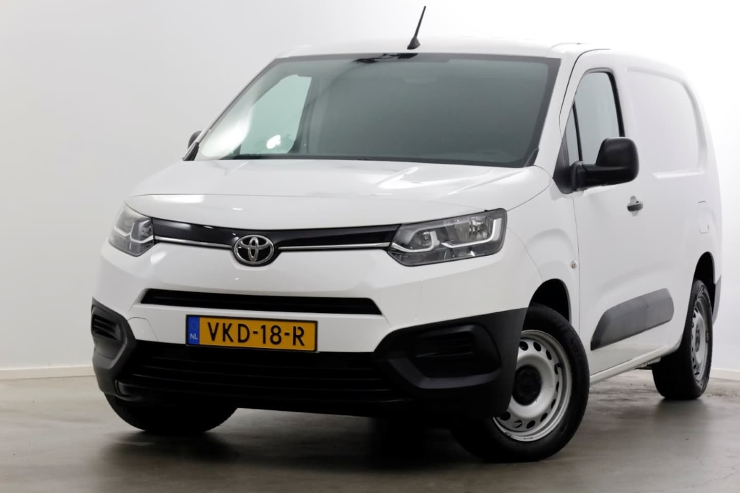 Toyota ProAce City - 1.5 D-4D 130pk Cool Comfort Long Airco 04-2021 - AutoWereld.nl