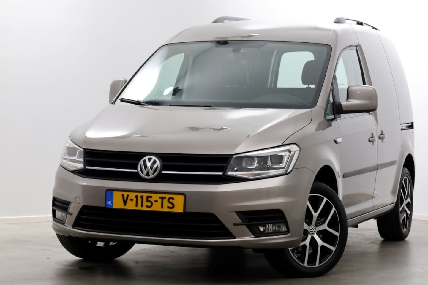 Volkswagen Caddy - 2.0 TDI 102pk L1H1 Exclusive Edition LED/ACC/Navi/2x Schuifdeur 01-2019 - AutoWereld.nl
