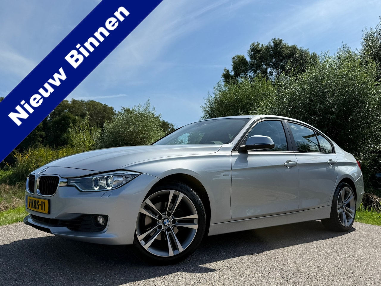 BMW 3-serie - 320i High Executive Automaat / 2e Eigenaar / Bi-Xenon / 18" Velgen / Navi / Clima / Dealer - AutoWereld.nl