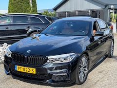 BMW 5-serie - 520i Sedan 2017 Zwart M-Pakket Schuifdak HUD