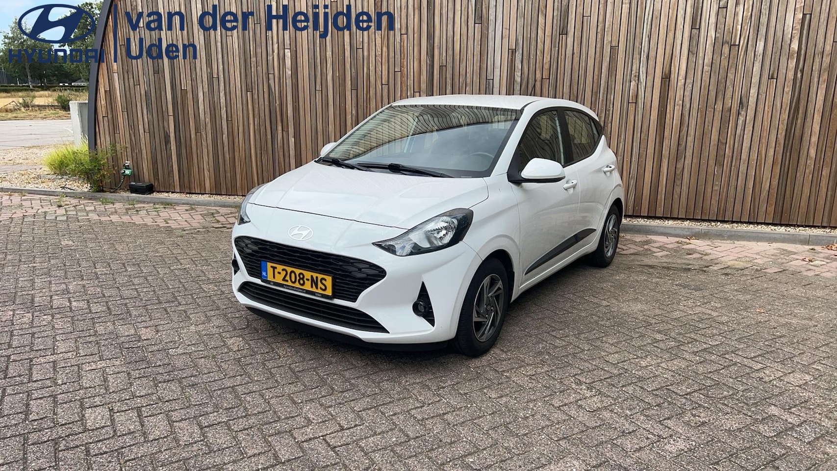 Hyundai i10 - 1.0 Comfort Smart 5-zits Elektrische Spiegels | Navigatie | Camera - AutoWereld.nl