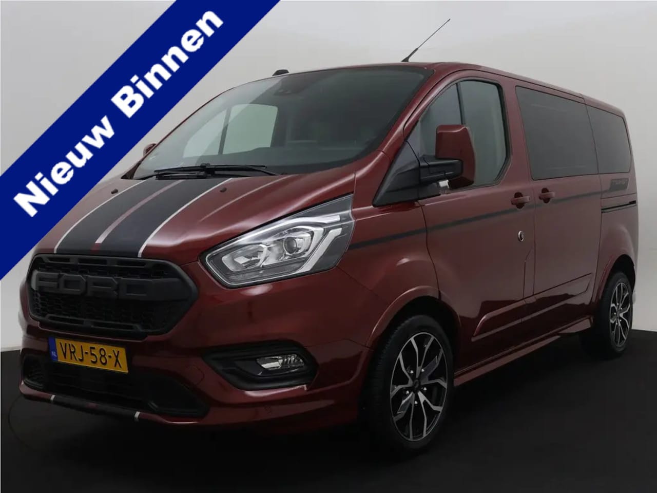 Ford Transit Custom - 320 2.0 TDCI L1H1 Sport AUT. Sport | 185pk! | 5 Pers. | Winterpakket | Navi | Clima | Treh - AutoWereld.nl