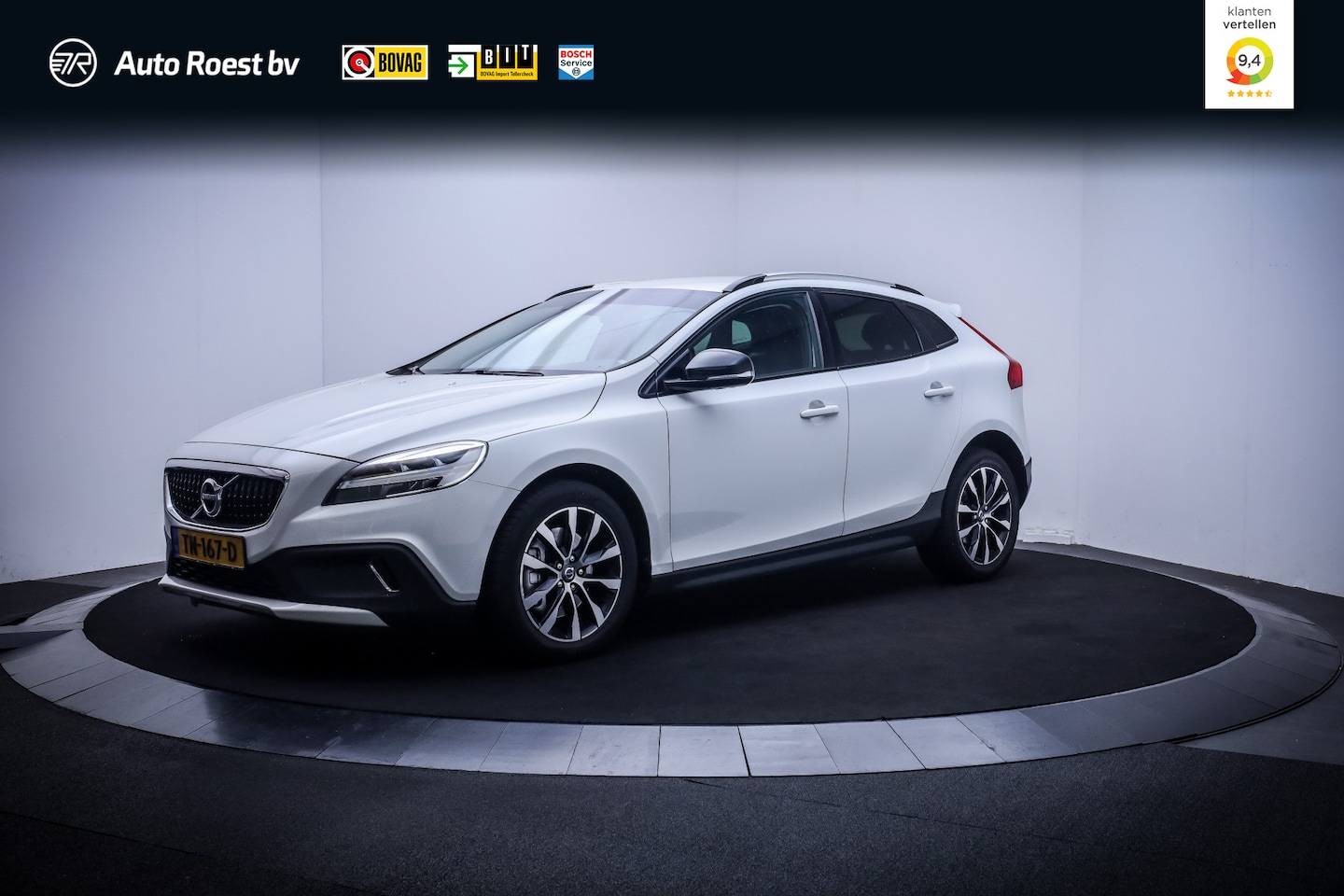 Volvo V40 Cross Country - T3 150pk Aut. Dynamic Edition FULL LED | NAVI | STOELVERW | CLIMA | CRUISE | HALF LEDER | - AutoWereld.nl