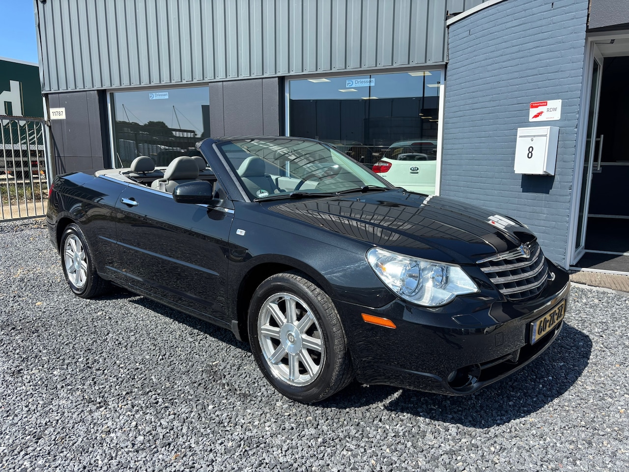 Chrysler Sebring Cabrio - 2.7 Touring | Leder | Aut. | APK 07-2027! - AutoWereld.nl