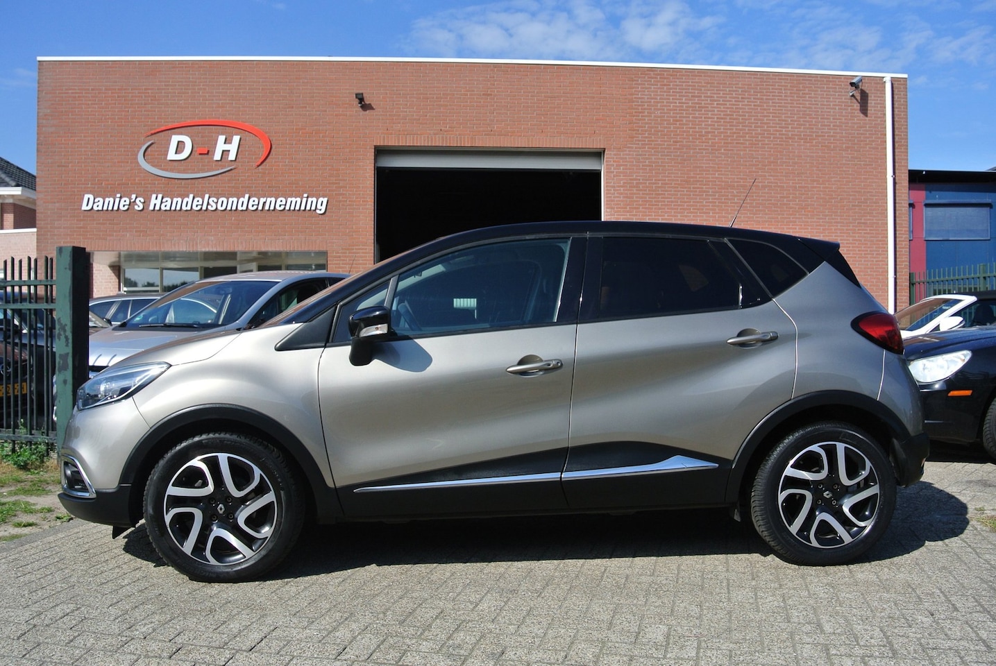 Renault Captur - 1.2 TCe Dynamique airco automaat lees tekst motorprobleem - AutoWereld.nl