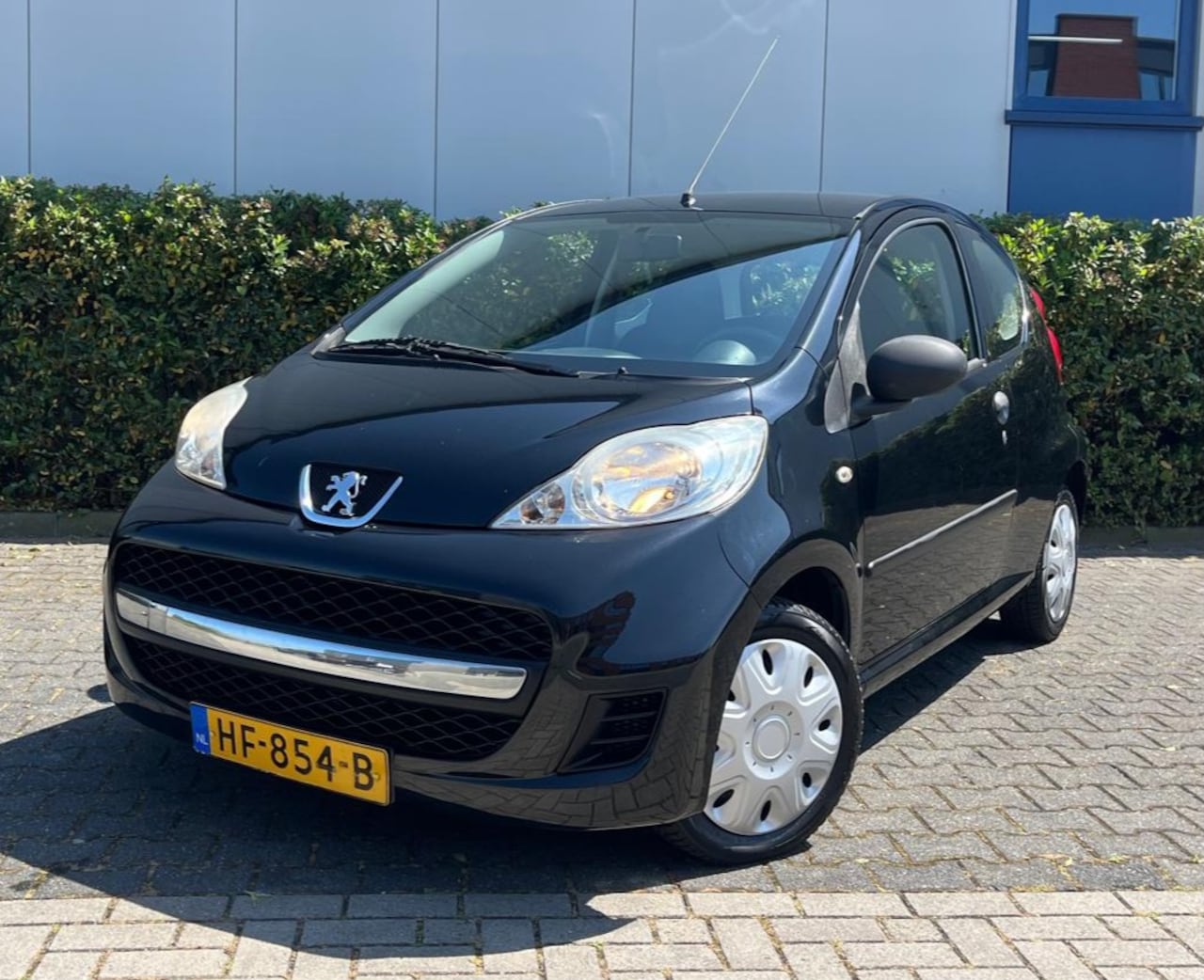 Peugeot 107 - 1.0 12V 68PK 3D XR - AutoWereld.nl