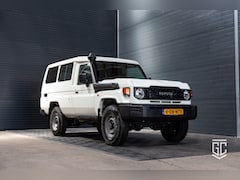 Toyota Land Cruiser - GRJ78 M/T