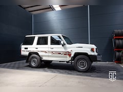 Toyota Land Cruiser - GRJ76 E M/T
