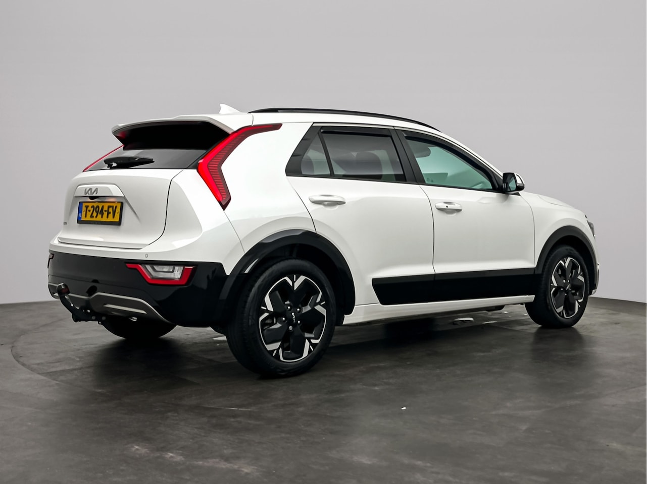 Kia Niro EV - DynamicPlusLine 64.8 kWh | Trekhaak | Stuur-/Stoelverwarming | Navigatie | - AutoWereld.nl