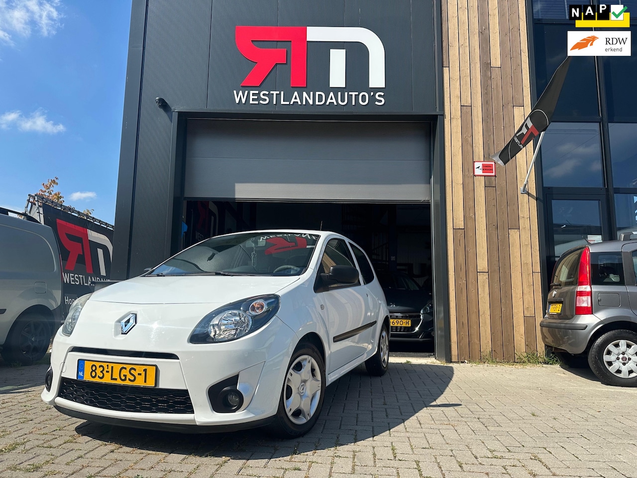 Renault Twingo - 1.2-16V Authentique/ZUINIG/airco/2 sleutels/dealer-onderh/weinig kilometers - AutoWereld.nl