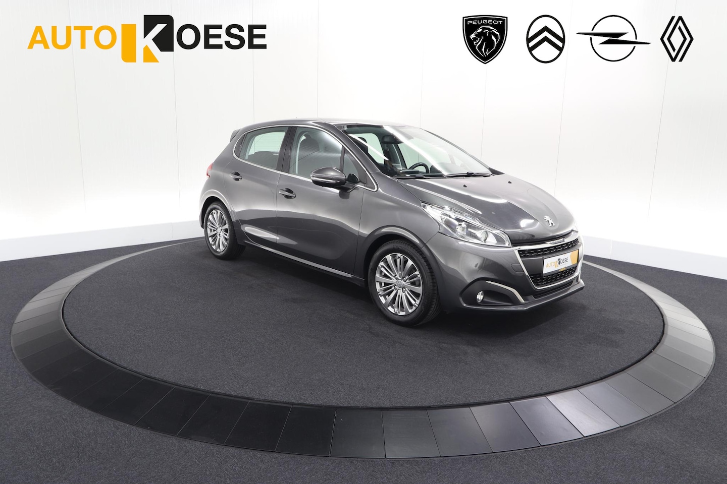 Peugeot 208 - PureTech 82 Blue Lease Allure | Parkeersensoren | Climate Control | Apple Carplay | 16 Inc - AutoWereld.nl