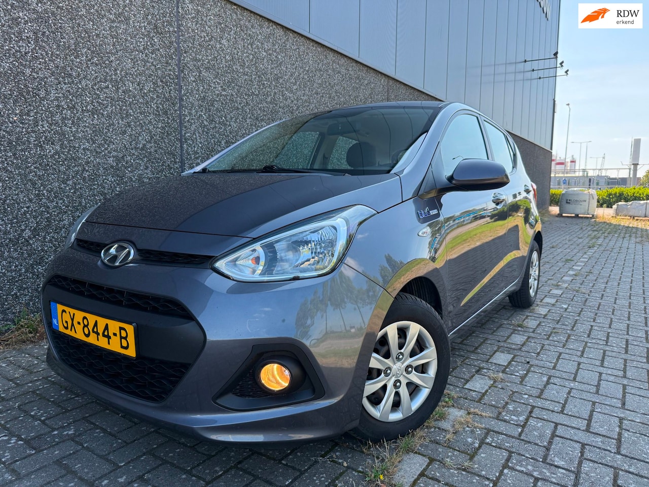 Hyundai i10 - 1.0i i-Motion Comfort/CRUISE/CLIMA/WEINIG KMS/ - AutoWereld.nl