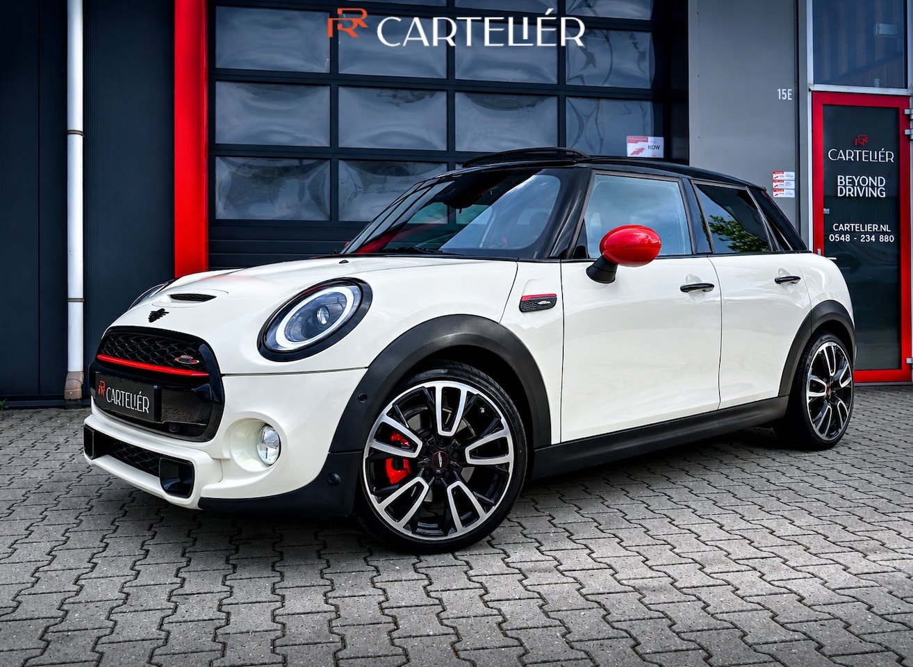 MINI Cooper S - Mini 2.0 John Cooper Works | Pano | Carplay | JCW Kit | PDC | Carplay | Stoelverwarming | - AutoWereld.nl