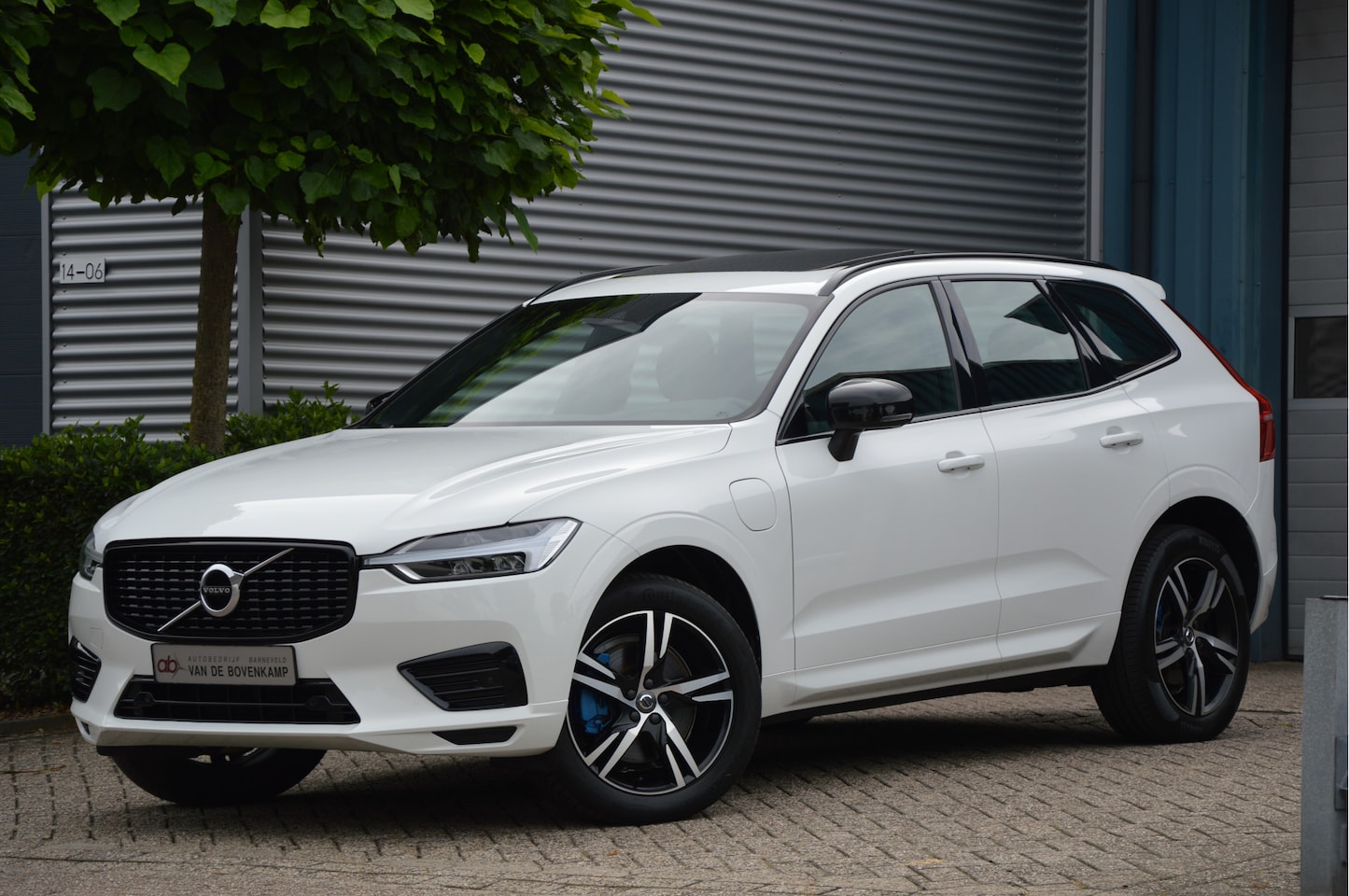 Volvo XC60 - 2.0 Recharge T8 AWD R-Design PANORAMADAK | MEMORY | CARPLAY | CAMERA | LED | ENZ - AutoWereld.nl