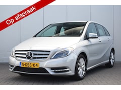 Mercedes-Benz B-klasse - 180 Ambition Automaat Bi-Xenon Navi Trekhaak/afneembaar 73dkm