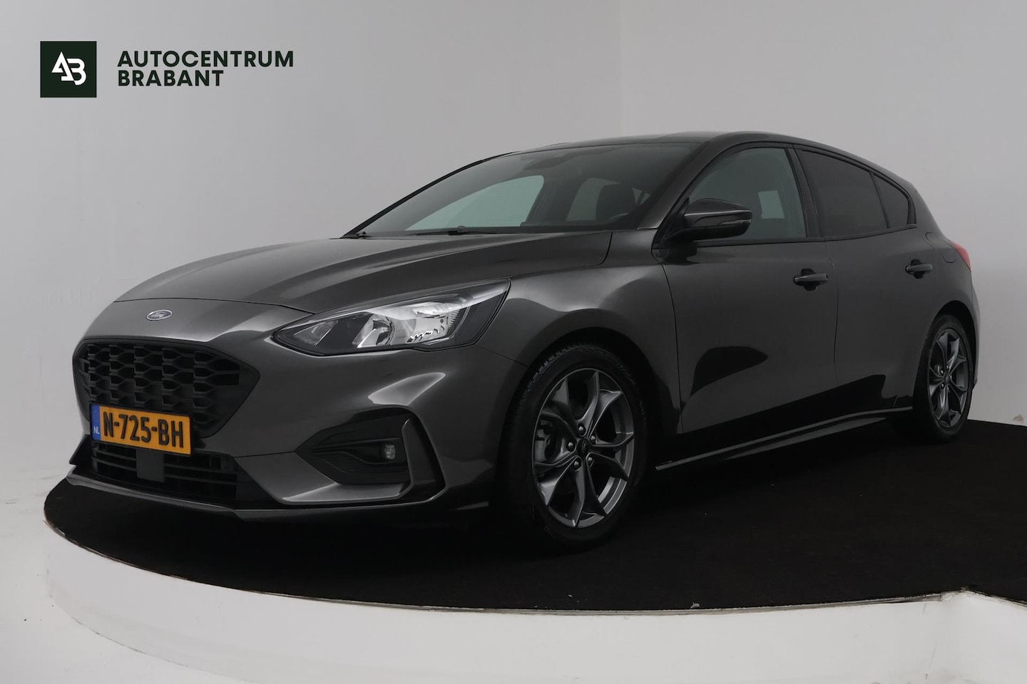 Ford Focus - 1.0 EcoBoost Titanium Business (CAMERA, NAVIGATIE, CRUISE CONTROL, PARKEERSENSOREN) - AutoWereld.nl
