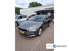 Skoda Octavia Combi - 1.5 TSI 115 pk Business Edition | Wegklapbare Trekhaak | Achteruitrijcamera | Apple Carpla