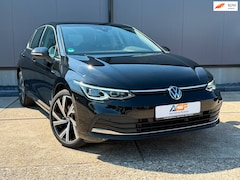 Volkswagen Golf - 1.5 TSI STYLE 150PK Business Carplay /massage enz 1e eig