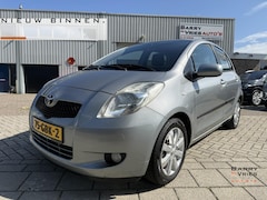 Toyota Yaris - 1.3 VVTi Executive | Lederen Bekleding | Nieuwe Apk |