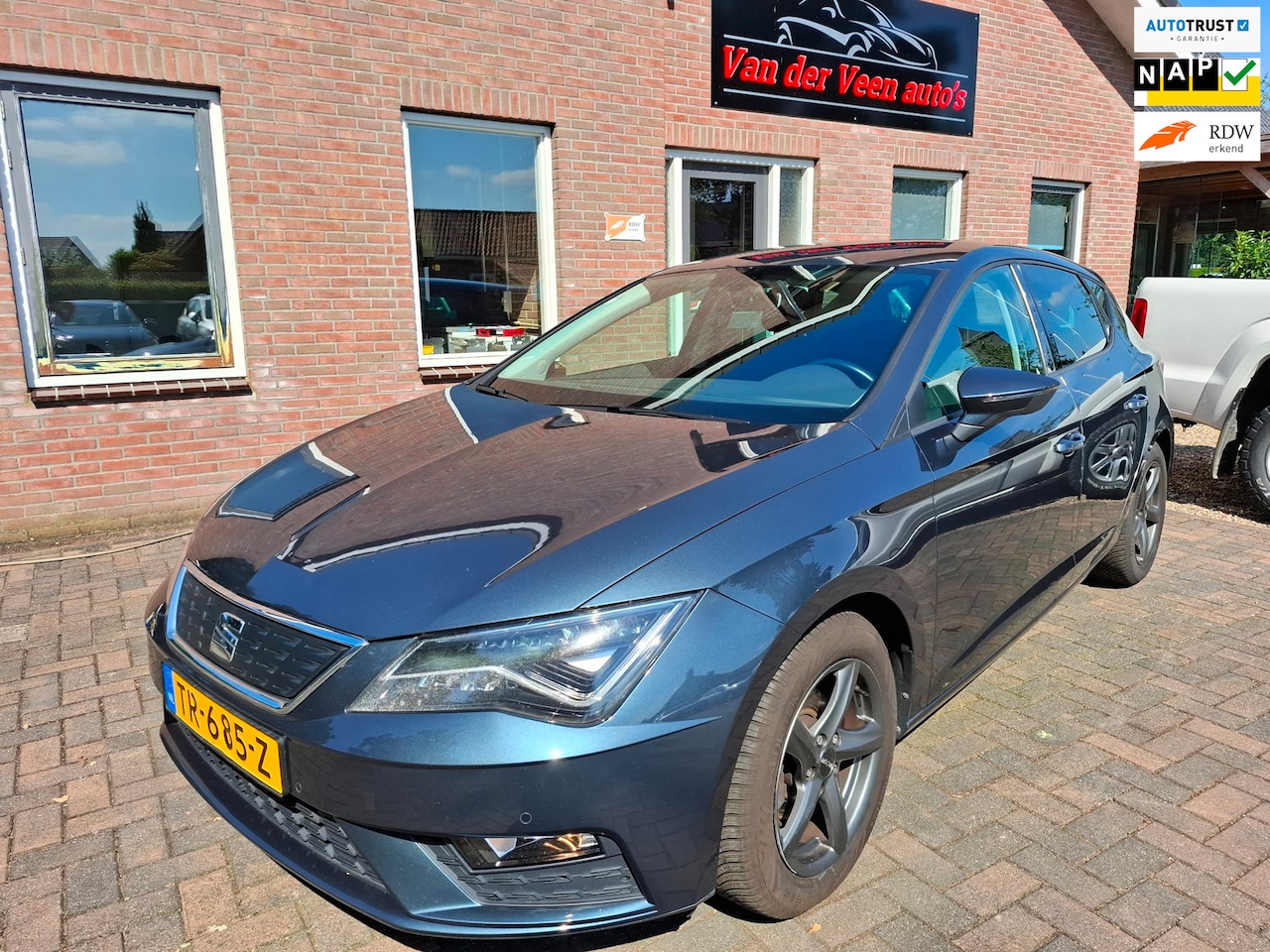 SEAT Leon - 1.0 EcoTSI Style. 1ste eigenaar, dealer onderhouden, carplay, camera, cruise, navi, LED, e - AutoWereld.nl