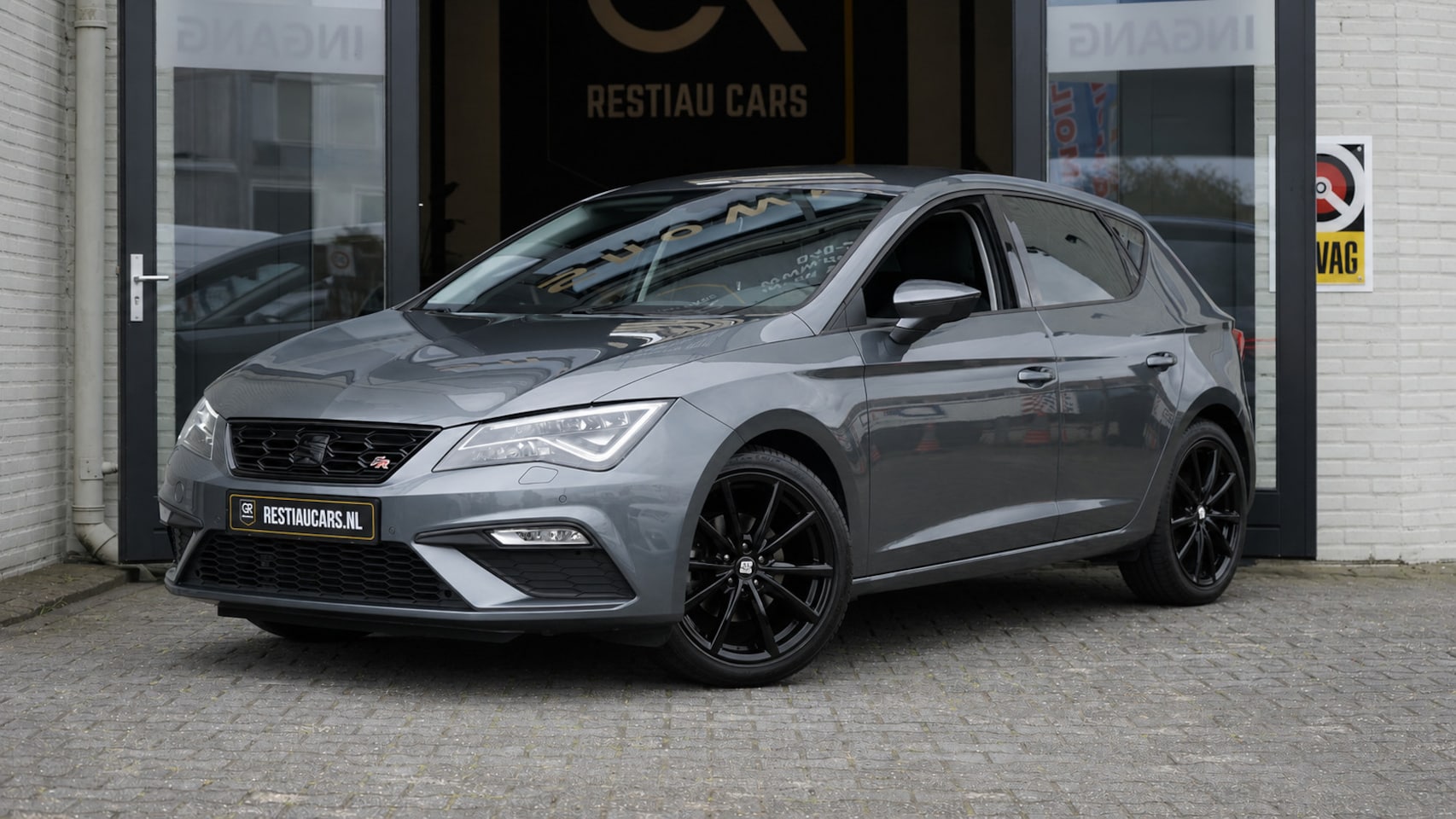 SEAT Leon - 1.4 TSI FR Ultimate Edition AUTOMAAT-ALCANTARA-AMBIANCE-CLIMA-CAMERA-FULL LED-NAVIGATIE-MO - AutoWereld.nl