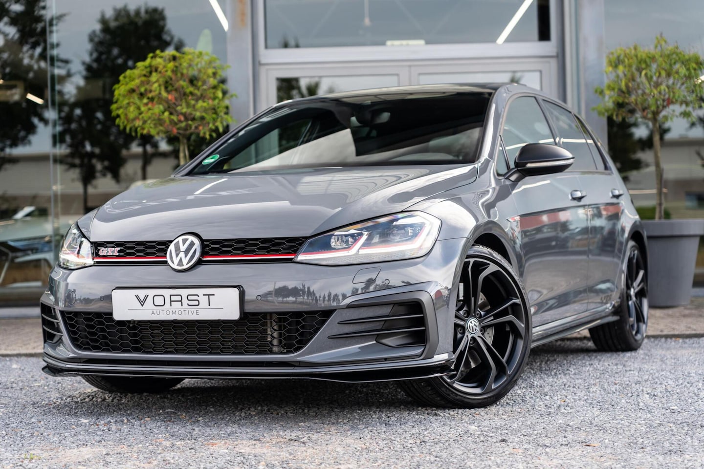 Volkswagen Golf - 2.0 TSI GTI TCR Pano Dsg Akrapovic - AutoWereld.nl