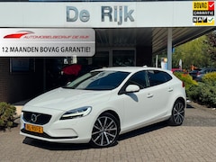 Volvo V40 - 1.5 T2 Nordic+ | Carplay/Android, Cruise, Stoelverw., Leder, Clima, Trekhaak | |