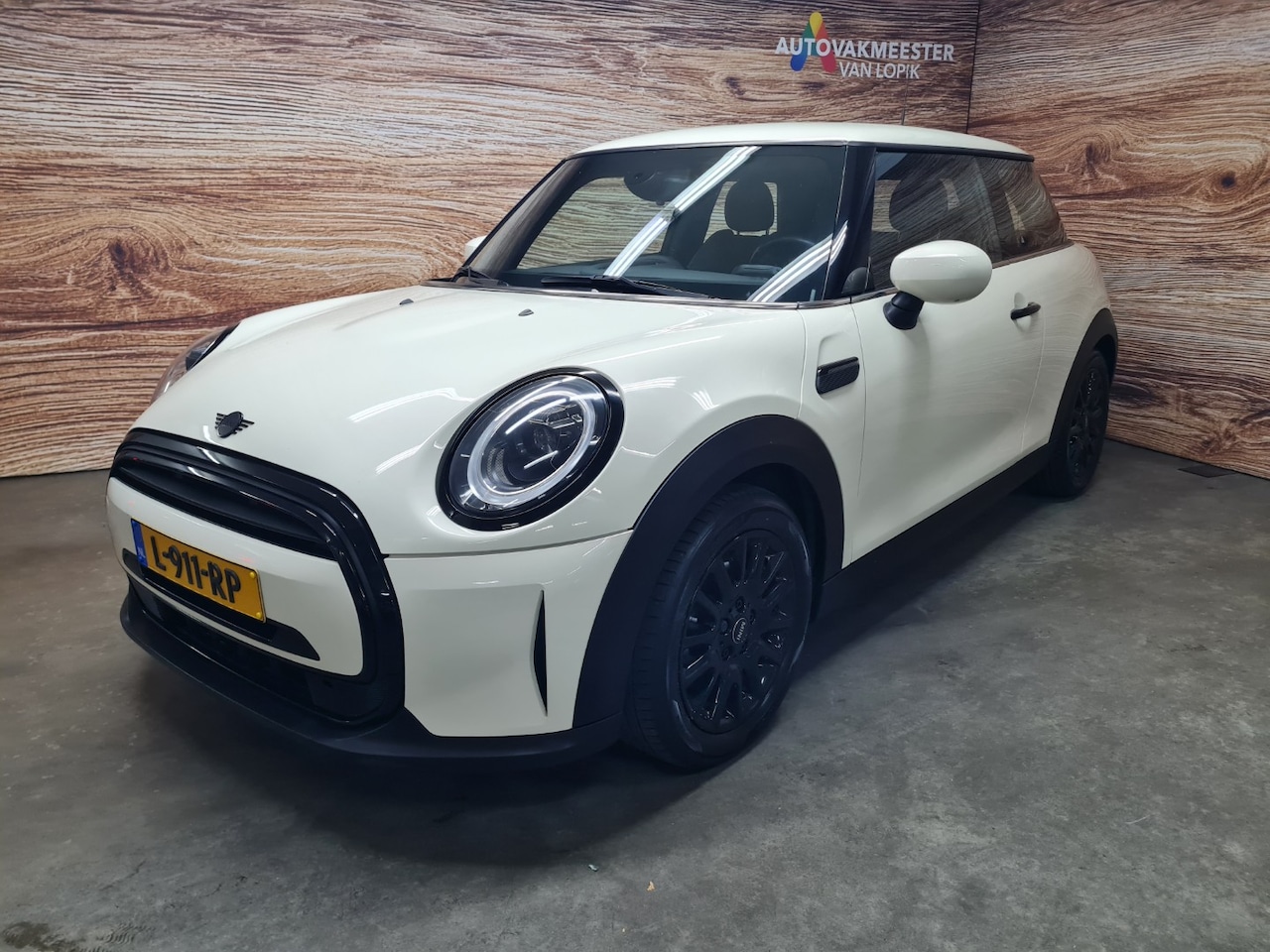 MINI 3-Deurs - Mini (f56) 1.5 One Classic 1e eigen. Sportint. Led Carplay / Dab all-in prijs + 12 mnd gar - AutoWereld.nl