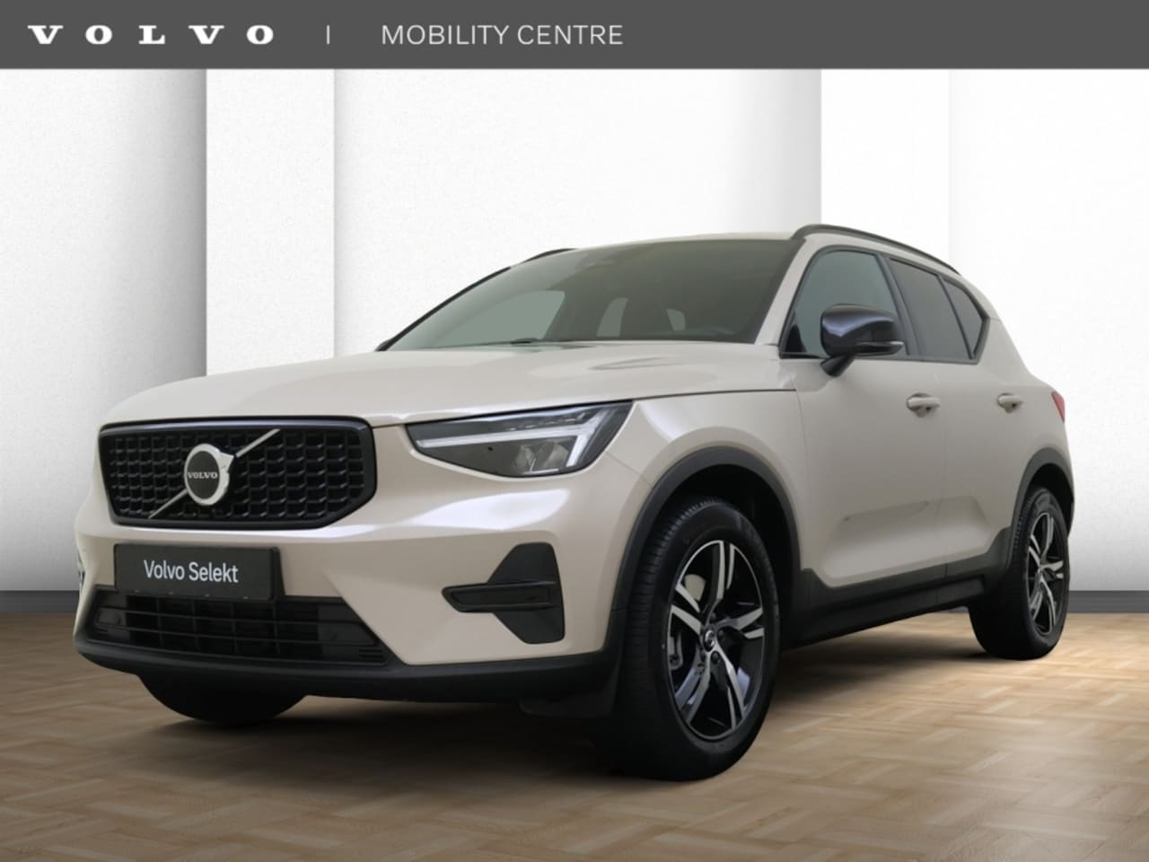 Volvo XC40 - B4 Plus Dark | Trekhaak | Panoramadak | Dodehoekdetectie | - AutoWereld.nl