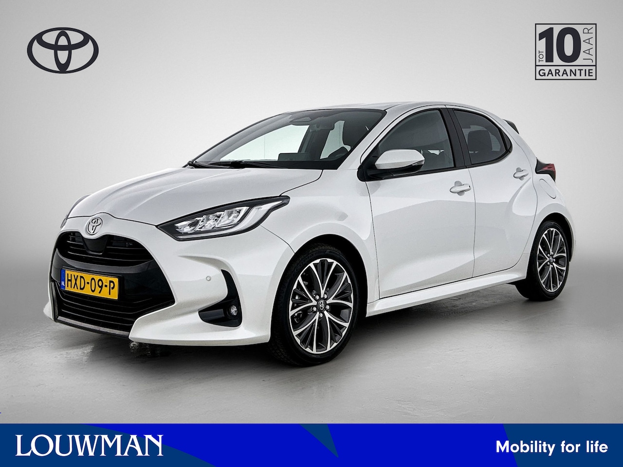 Toyota Yaris - 1.5 Hybrid 130 Executive | BTW voertuig | Stoel+stuurverwarming | Dodehoek detectie | Park - AutoWereld.nl
