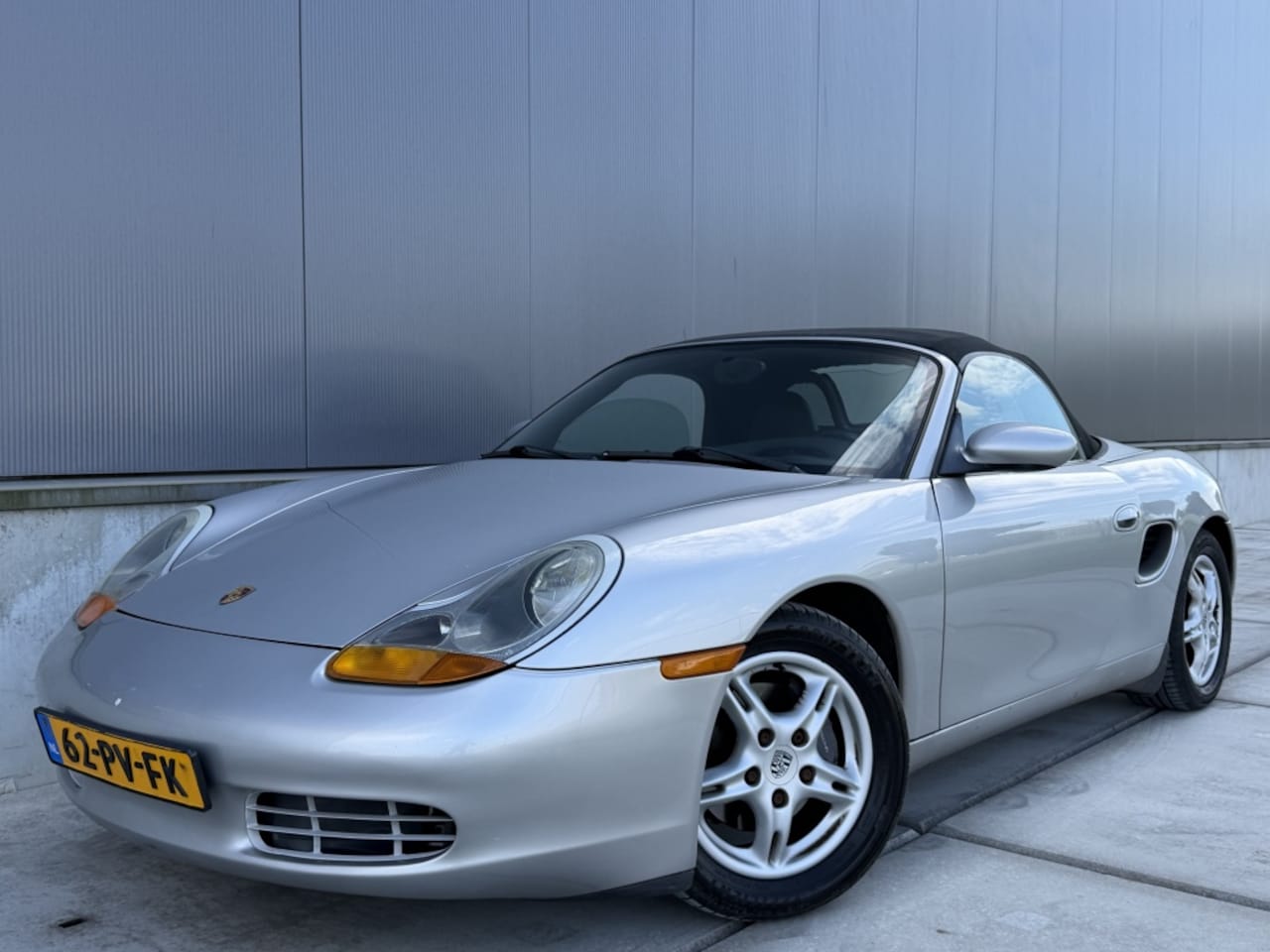 Porsche Boxster - 2.5 204PK Tiptronic / Cabriolet / Leder / 1999 / Specialist - AutoWereld.nl