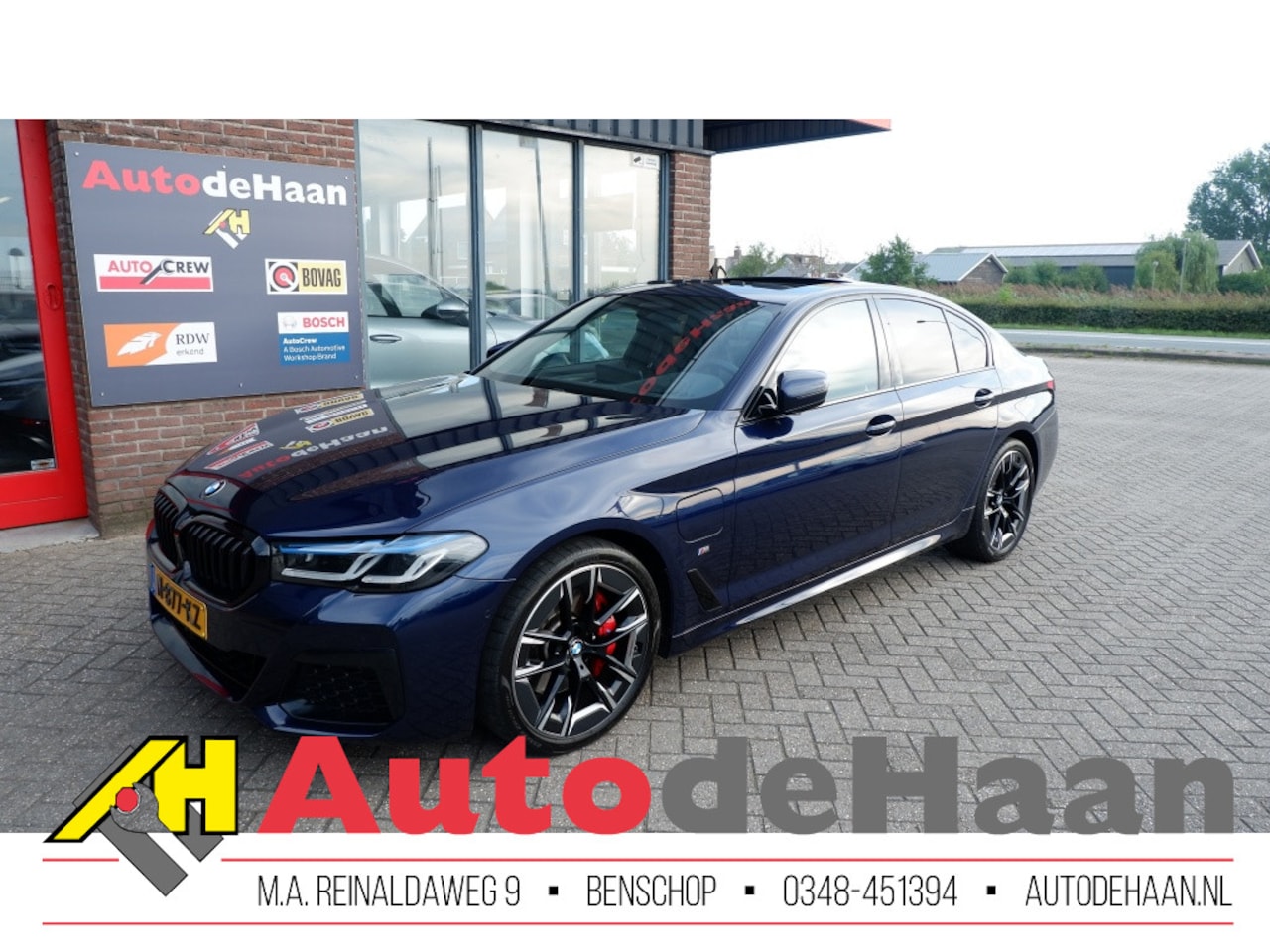 BMW 5-serie - 530e High Exe M-sport/Pano/HUD/20"/ACC/Softclose/VOL!! - AutoWereld.nl