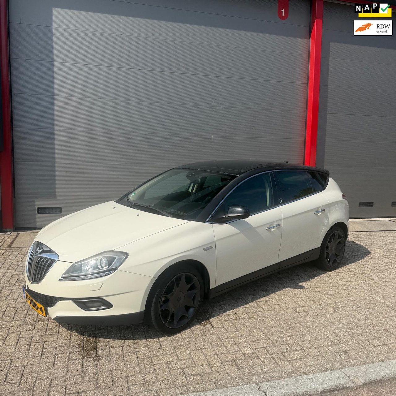 Lancia Delta - 2.0 diesel Platino - AutoWereld.nl