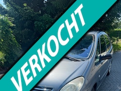 Citroën Xsara Picasso - 1.8i-16V Différence 2