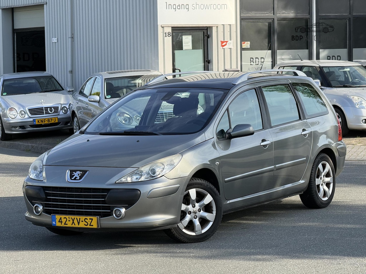 Peugeot 307 SW - 2.0-16V Premium LEES ADVERTENTIE | Automaat | Panoramadak | Trekhaak | Lees advertentie - AutoWereld.nl