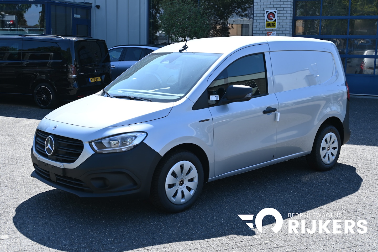Mercedes-Benz eCitan - 112 L1 51 kWh Snellader AC laden 22kW/DC laden 75kW, Zitcomfort pakket, Etc. - AutoWereld.nl