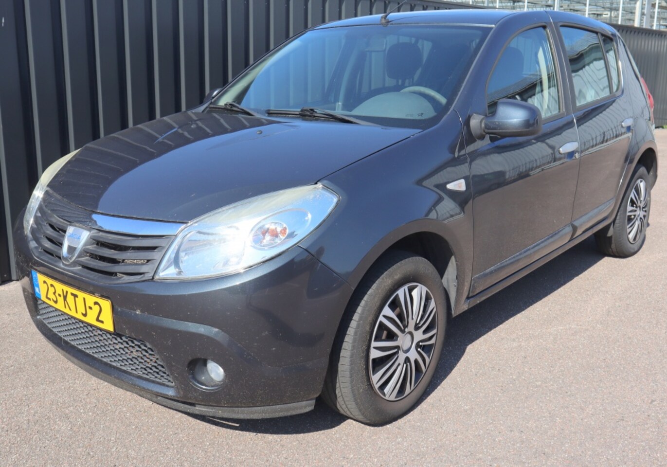 Dacia Sandero - 1.2 Lauréate | snaar op 174.000 km vervang. | APK aug 2027 - AutoWereld.nl