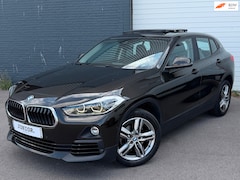BMW X2 - SDrive18i PANORAMADAK/AUTO/NAVI/KEYLES