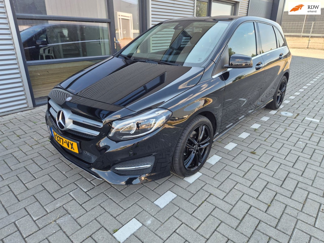 Mercedes-Benz B-klasse - 200 Prestige - automaat - trekhaak - apk 26-8-2027 - AutoWereld.nl