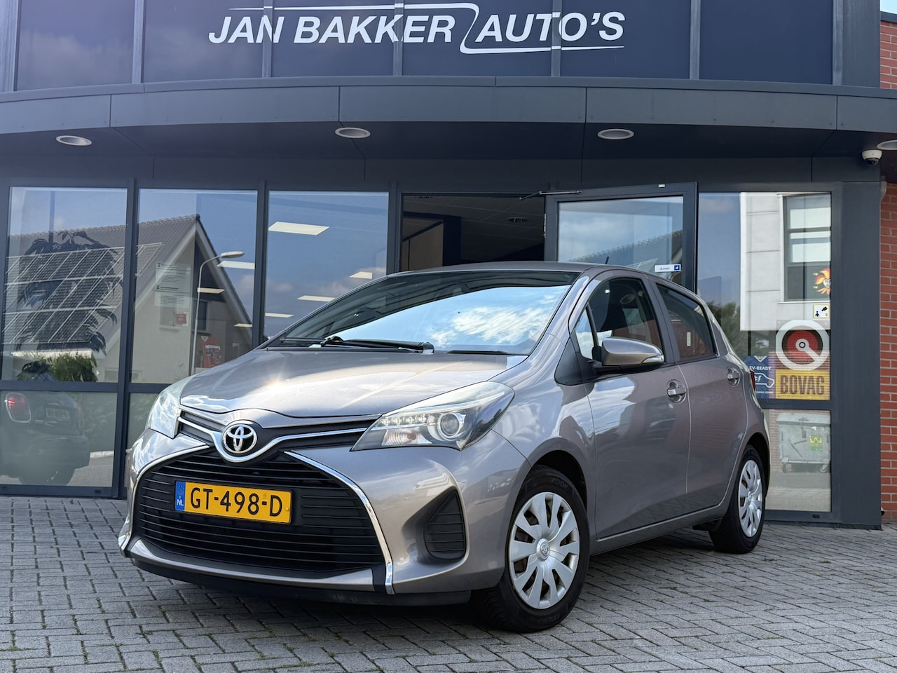 Toyota Yaris - 1.3 VVT-i Aspiration Airco  Camera  Bluetooth  Navigatie - AutoWereld.nl