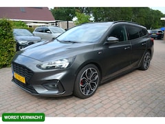 Ford Focus Wagon - 1.0 EcoBoost ST Line Business | LED Koplampen | Winterpack | Camera | Trekhaak |