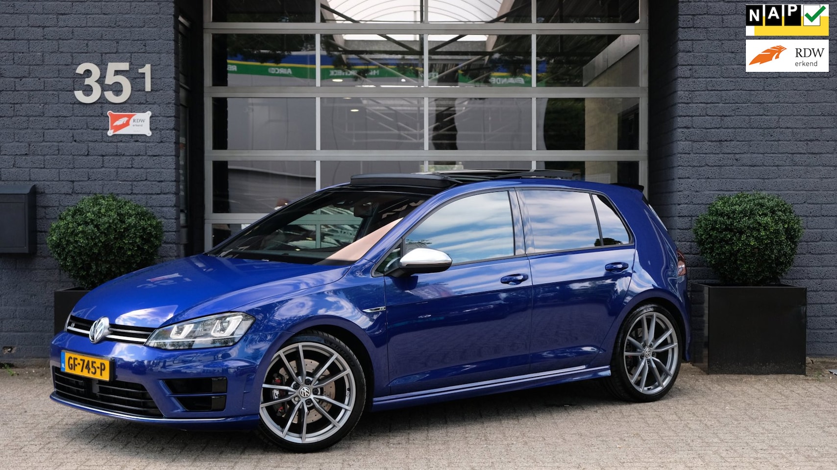 Volkswagen Golf Variant - 2.0 TSI R | Orig NL | TTE525 | Pano | Vol! - AutoWereld.nl