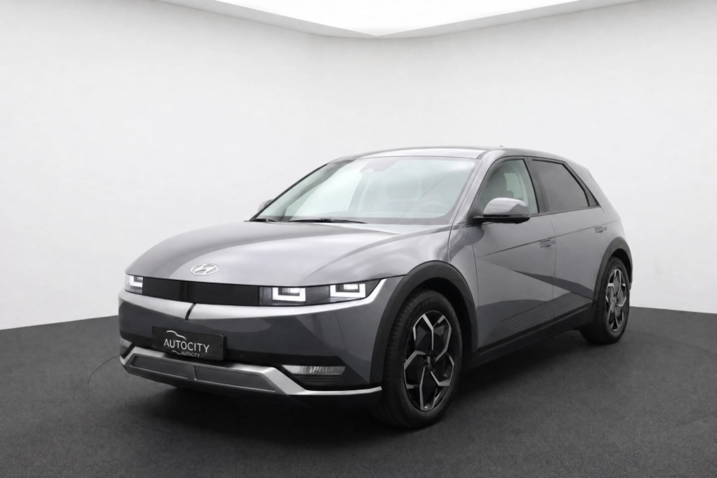 Hyundai IONIQ 5 - Lounge 77.4kWh 229PK Leder | Camera | Stoelverwarming - AutoWereld.nl