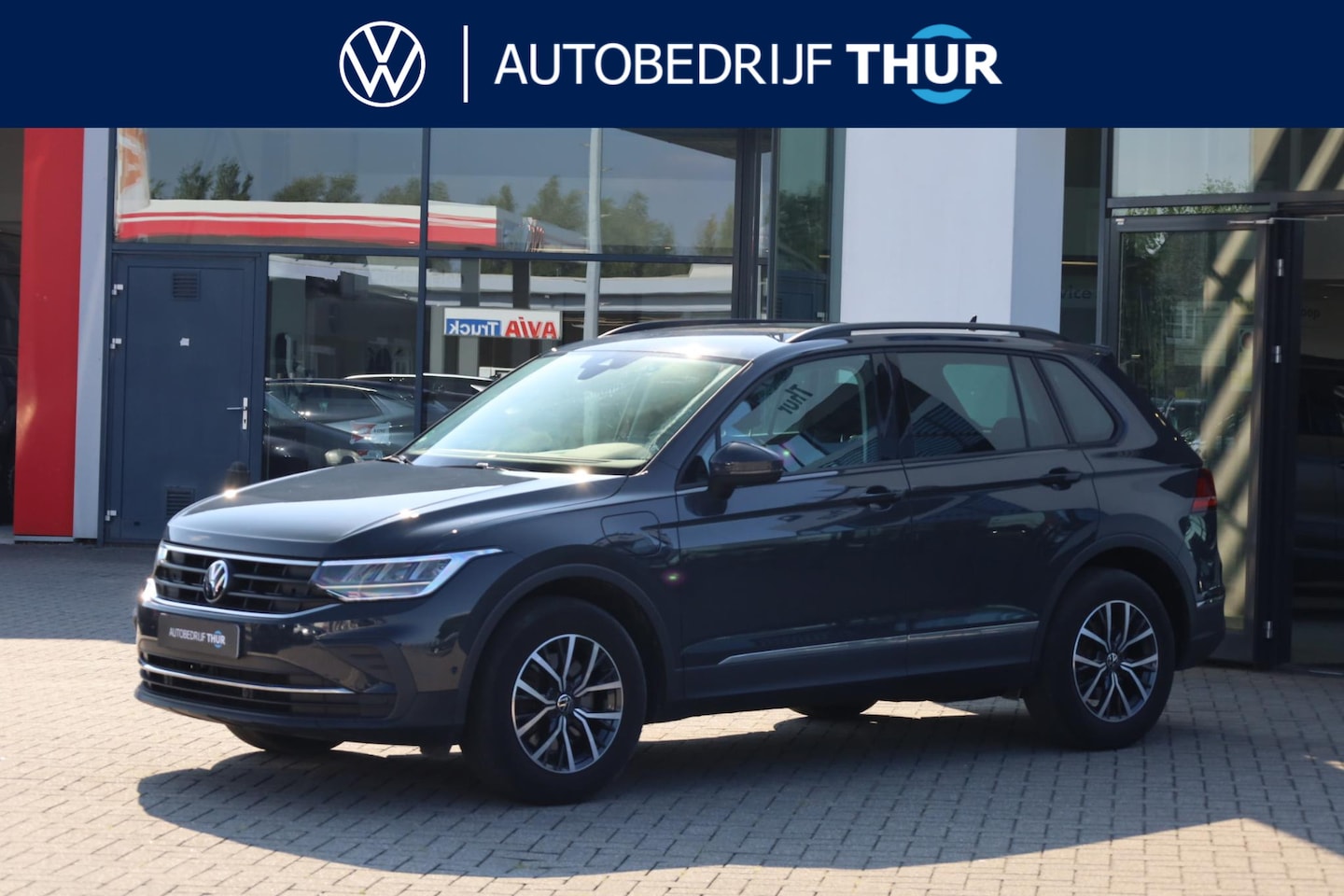Volkswagen Tiguan - 1.4 TSI eHybrid Life Business 245PK / 180kW DSG, Wegklapbare trekhaak, elektrische achterk - AutoWereld.nl