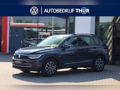 Volkswagen Tiguan - 1.4 TSI eHybrid Life Business 245PK / 180kW DSG, Wegklapbare trekhaak, elektrische achterk